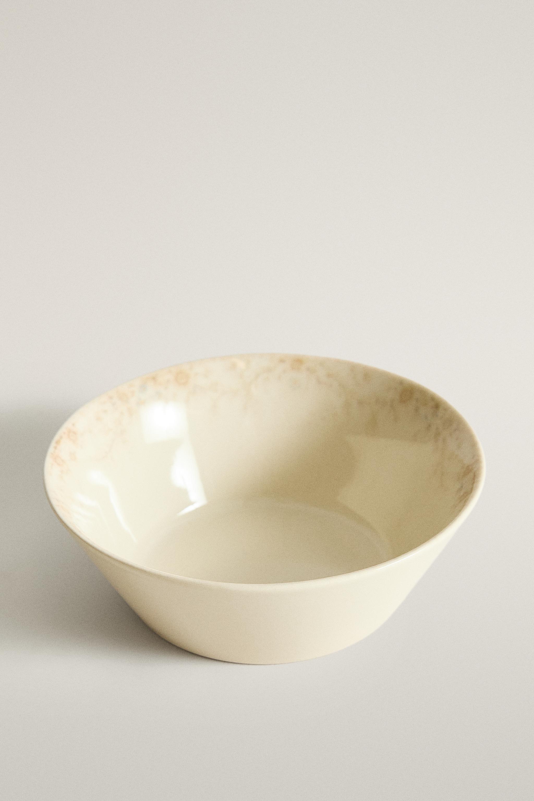 GARDENIA STONEWARE BOWL