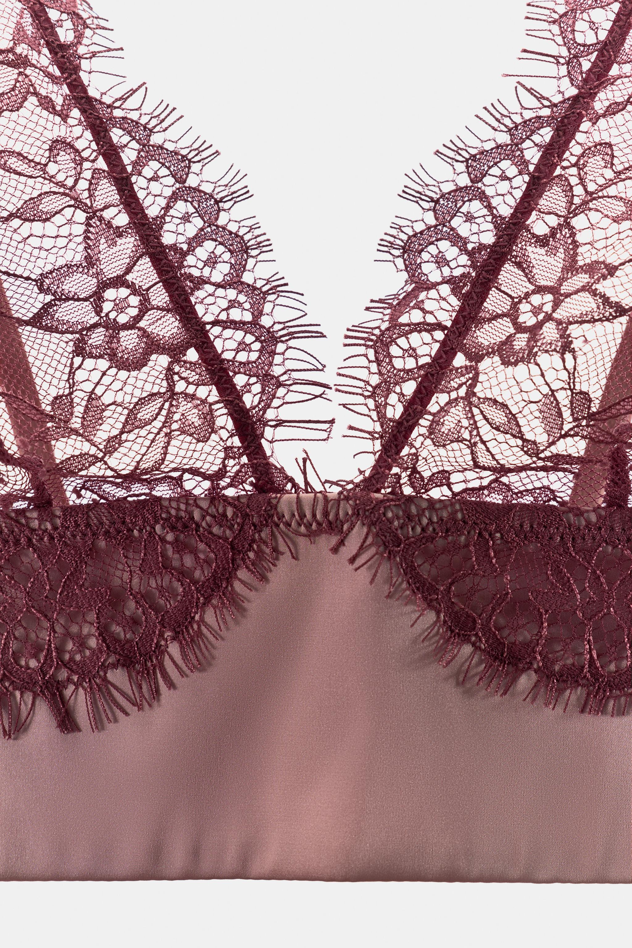 BRALETTE TRIANGULAIRE EN DENTELLE