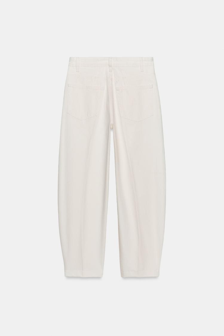 Jeans de cintura alta y pierna barril de la colección ZW 5