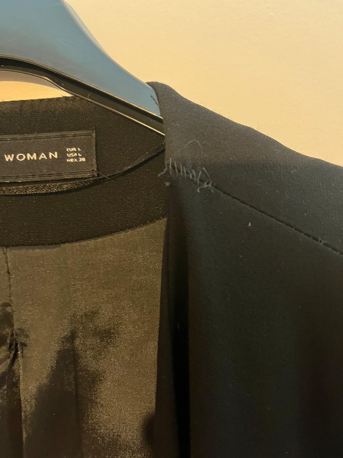 BLAZER NOIR AVEC POCHES ZIPPÉES - Image 3