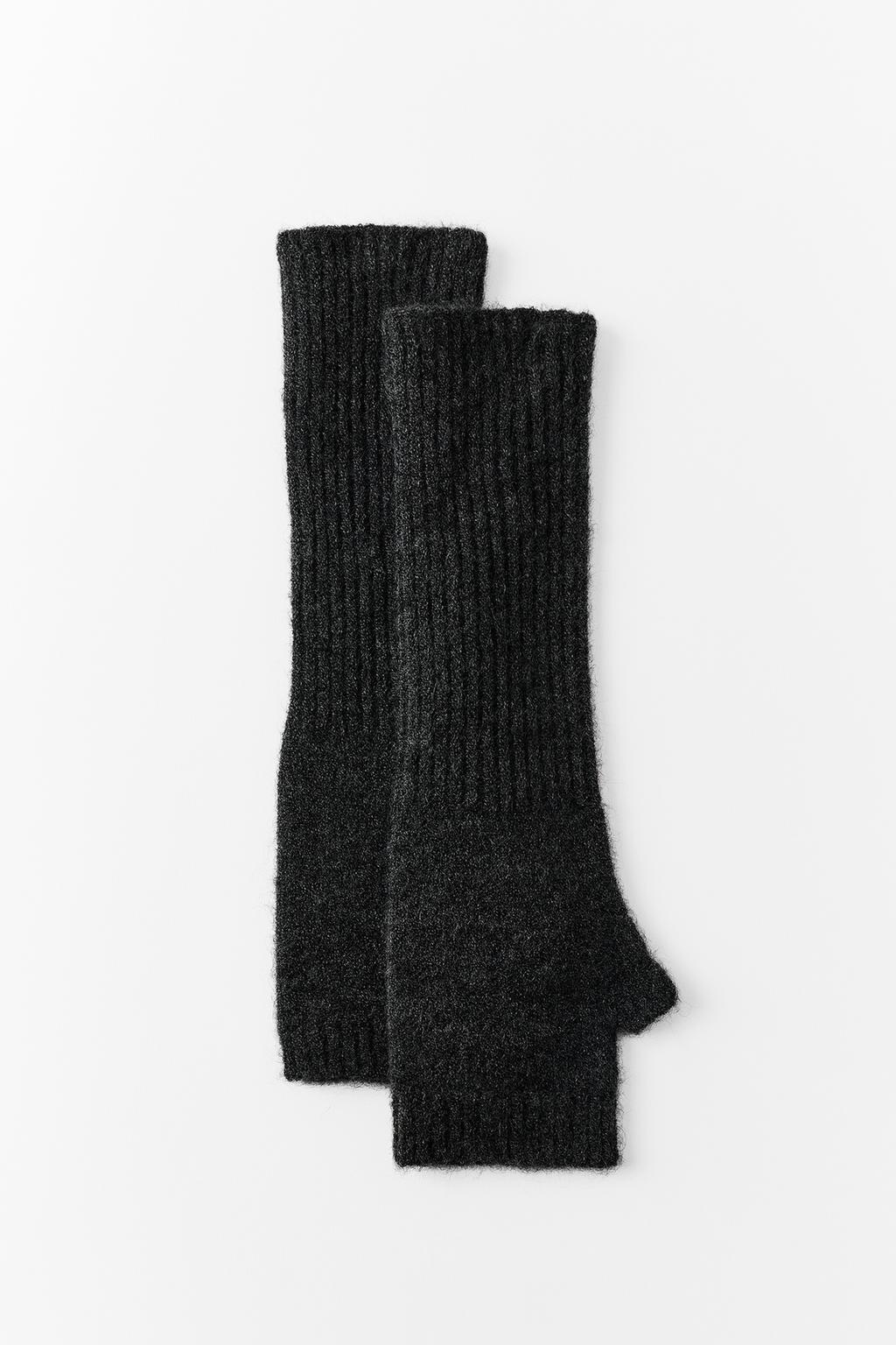 LONG KNIT MITTENS
