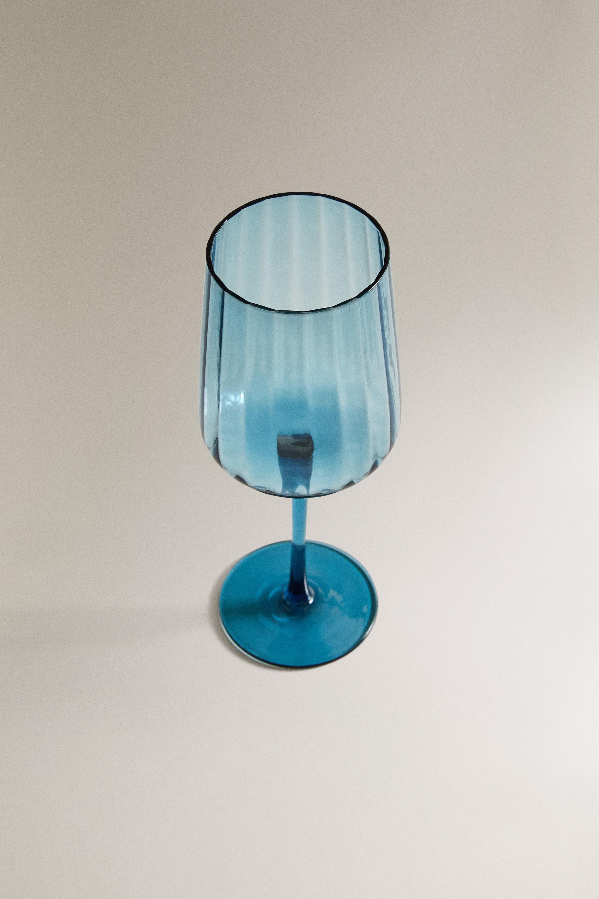GLASS WITH LINES