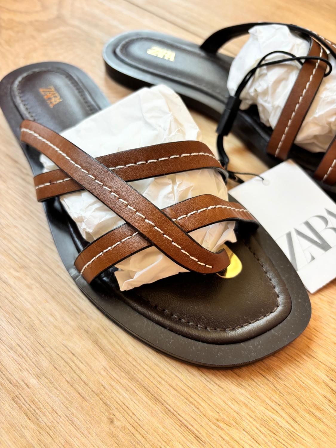 FLAT LEATHER STRAPPY SANDALS - Image 2