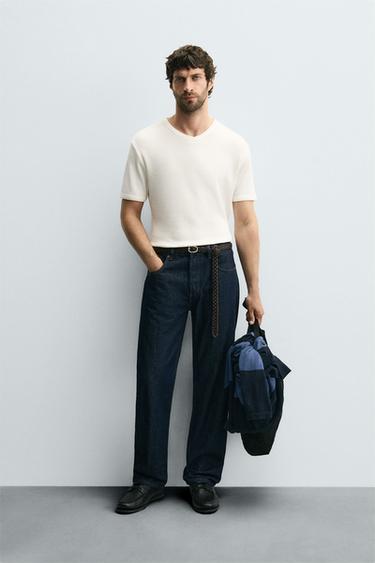 T-SHIRT MED VAFLET STRUKTUR - råhvid fra Zara