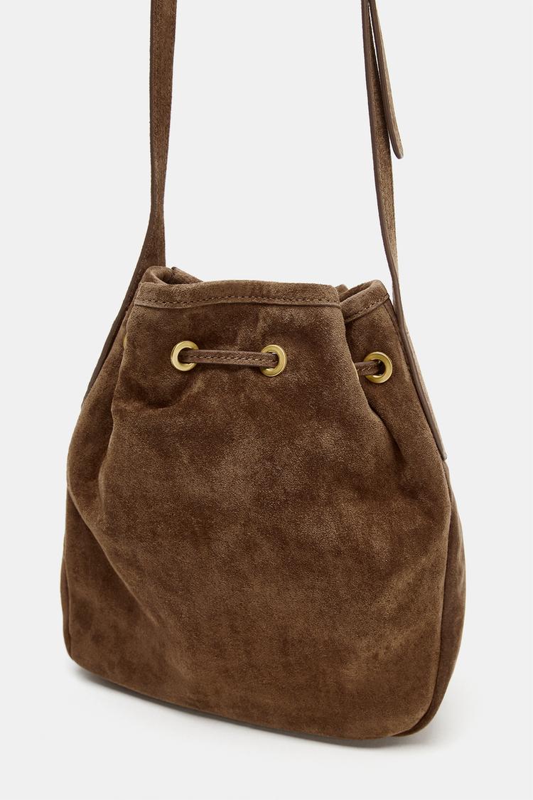 BOLSA CRUZADA MINI DE CUERO CON FRUNCES 4