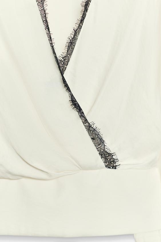 BLOUSE SATINÉE DENTELLE - Écru de Zara - Image 8