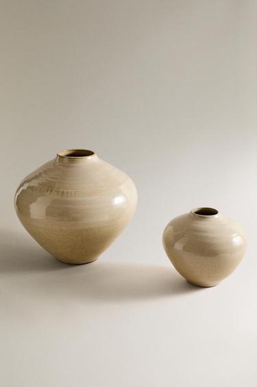 ENAMELLED STONEWARE VASE - Oyster-white by Zara
