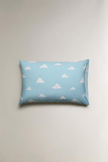 CHILDREN’S CLOUD PRINT PILLOWCASE - Light blue by Zara - Image 3