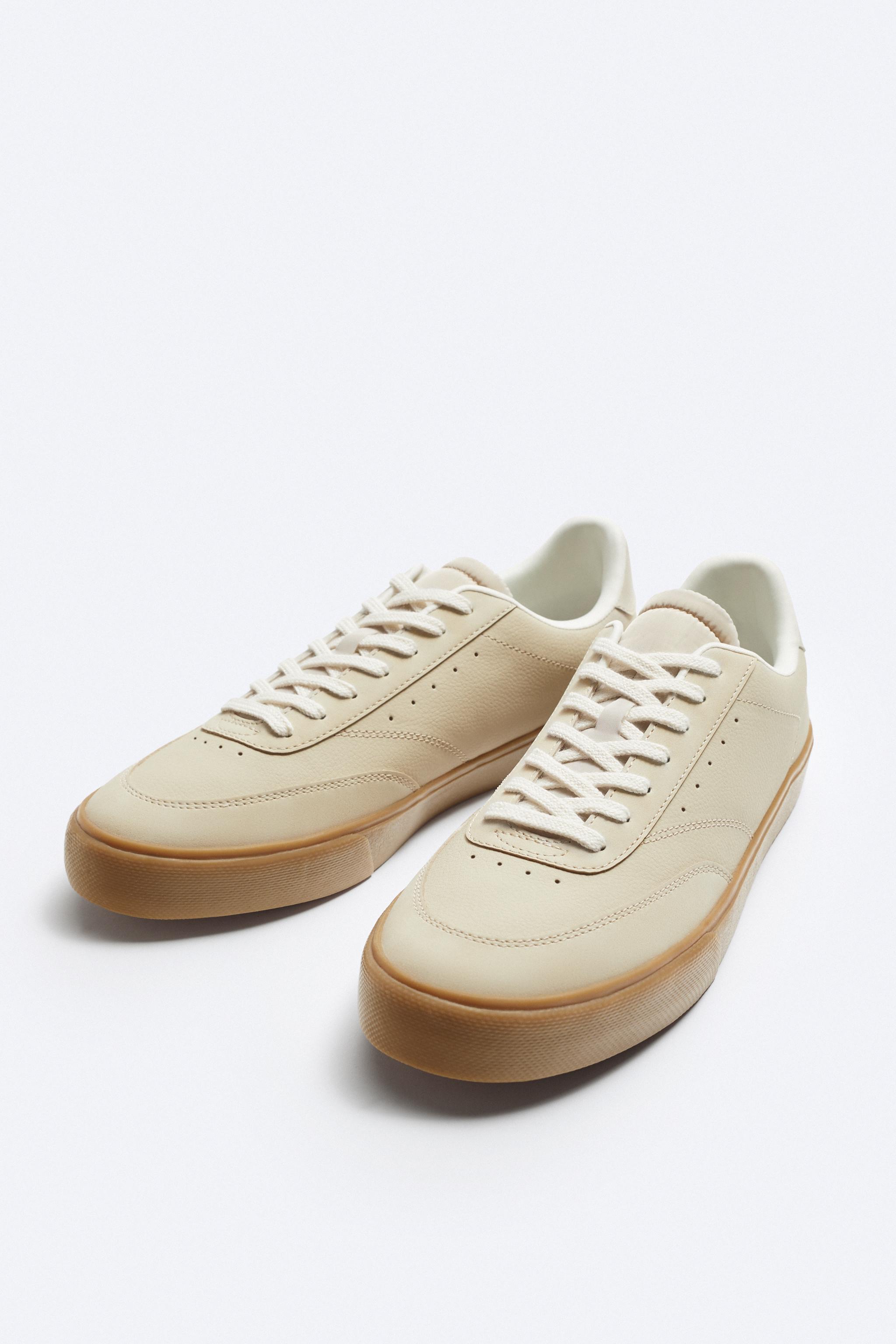 Tenis preto best sale plataforma zara