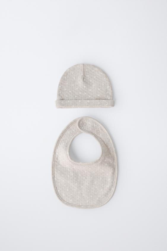 PACK OF TEXTURED PRINT HAT AND BIB - Grey marl by Zara - Image 0