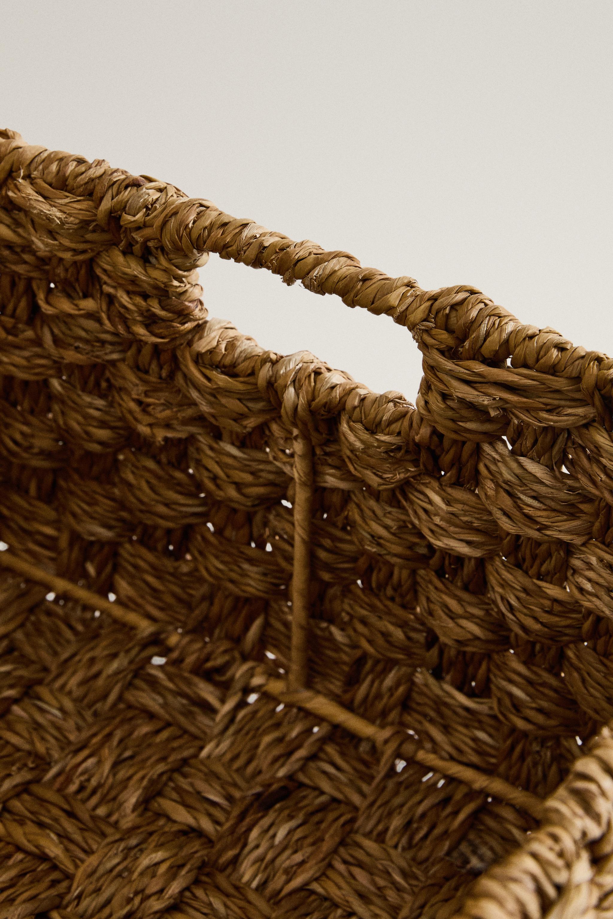 RECTANGULAR SEAGRASS BASKET WITH LID