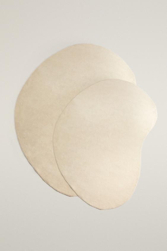 PLAIN IRREGULAR WOOL RUG - White by Zara - Image 0