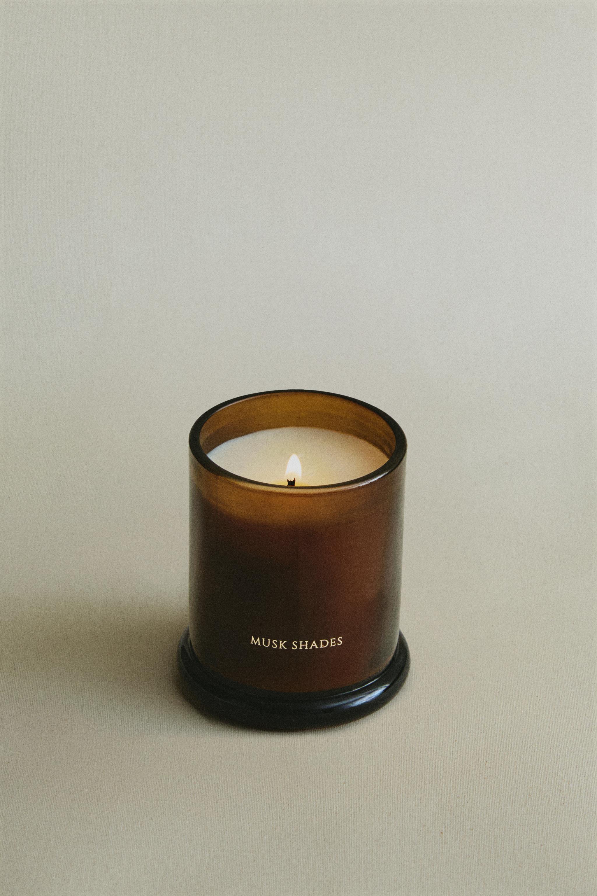 (150 G) MUSK SHADE SCENTED CANDLE