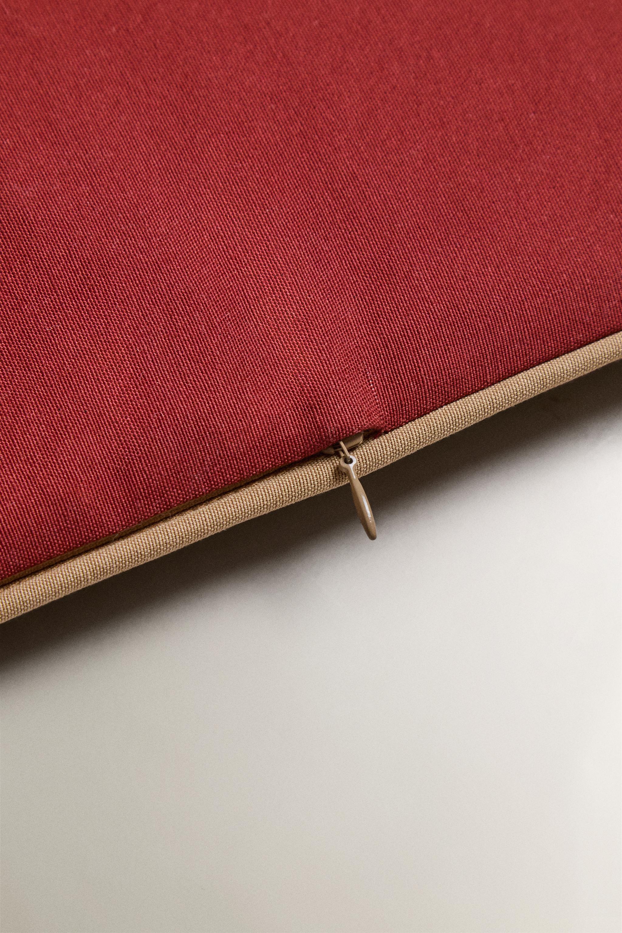 OUTDOOR ARMCHAIR BACK CUSHION WITH CONTRAST PIPING
