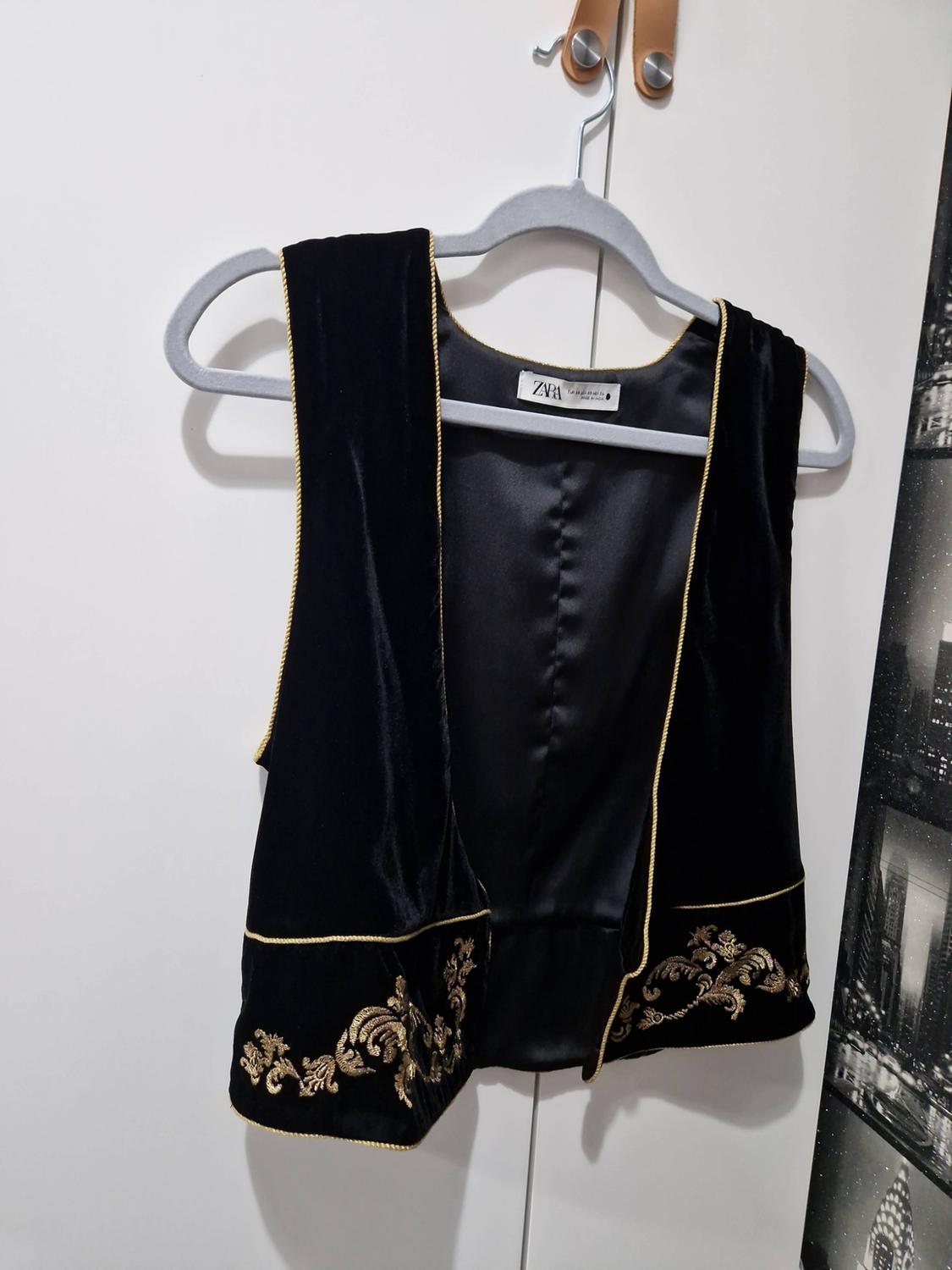 EMBROIDERED VELVET WAISTCOAT - Image 2