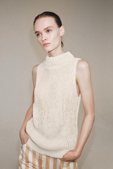 KNIT TURTLENECK TOP - Light ecru by Zara