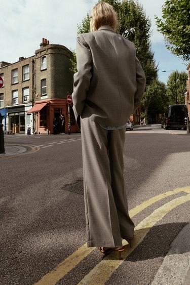 PANTALON LARGE À PINCES - Sable / Noir de Zara - Image 3