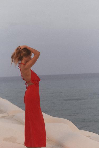 ROBE LONGUE HALTER DRAPÉE - Rouge de Zara - Image 2