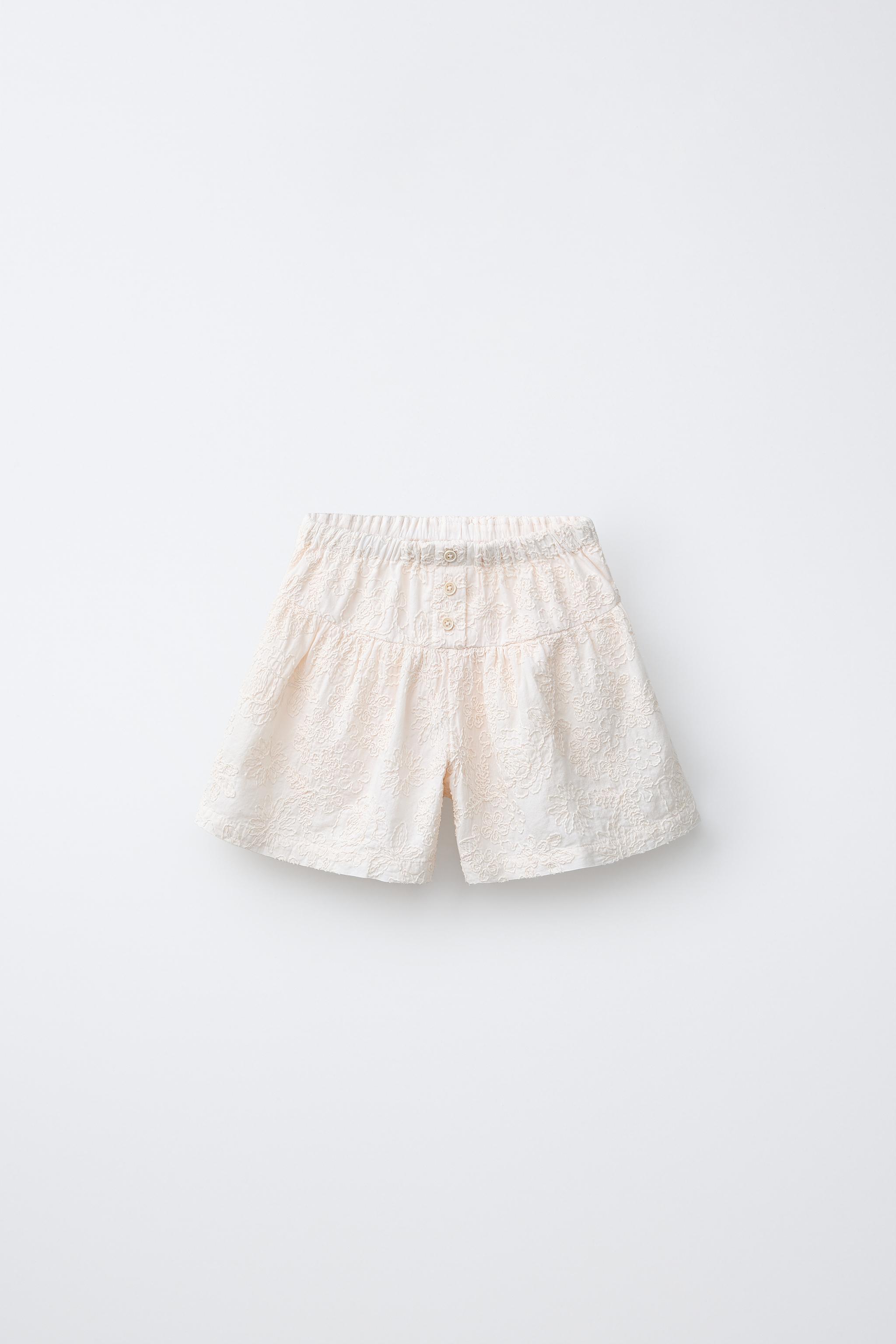 SHORT À FLEURS BRODÉES