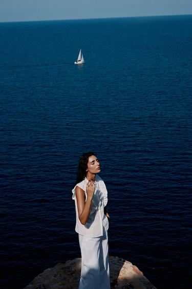 BLUSA ROMÁNTICA VOLANTES - Blanco de Zara - Imagen 0