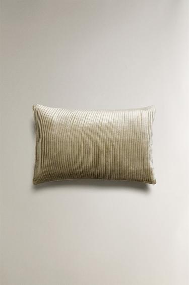 VELVET CUSHION COVER - Green by Zara - Image 0