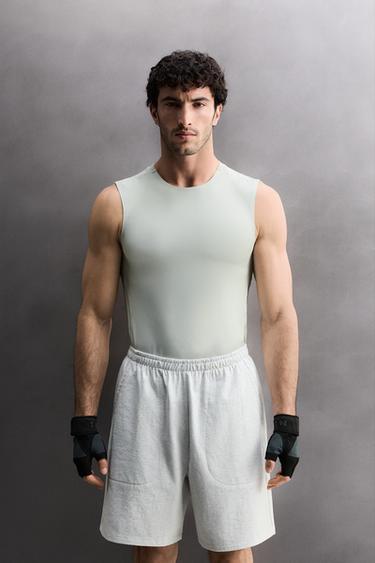 CAMISETA TANK PRIMERA CAPA - Verde agua de Zara