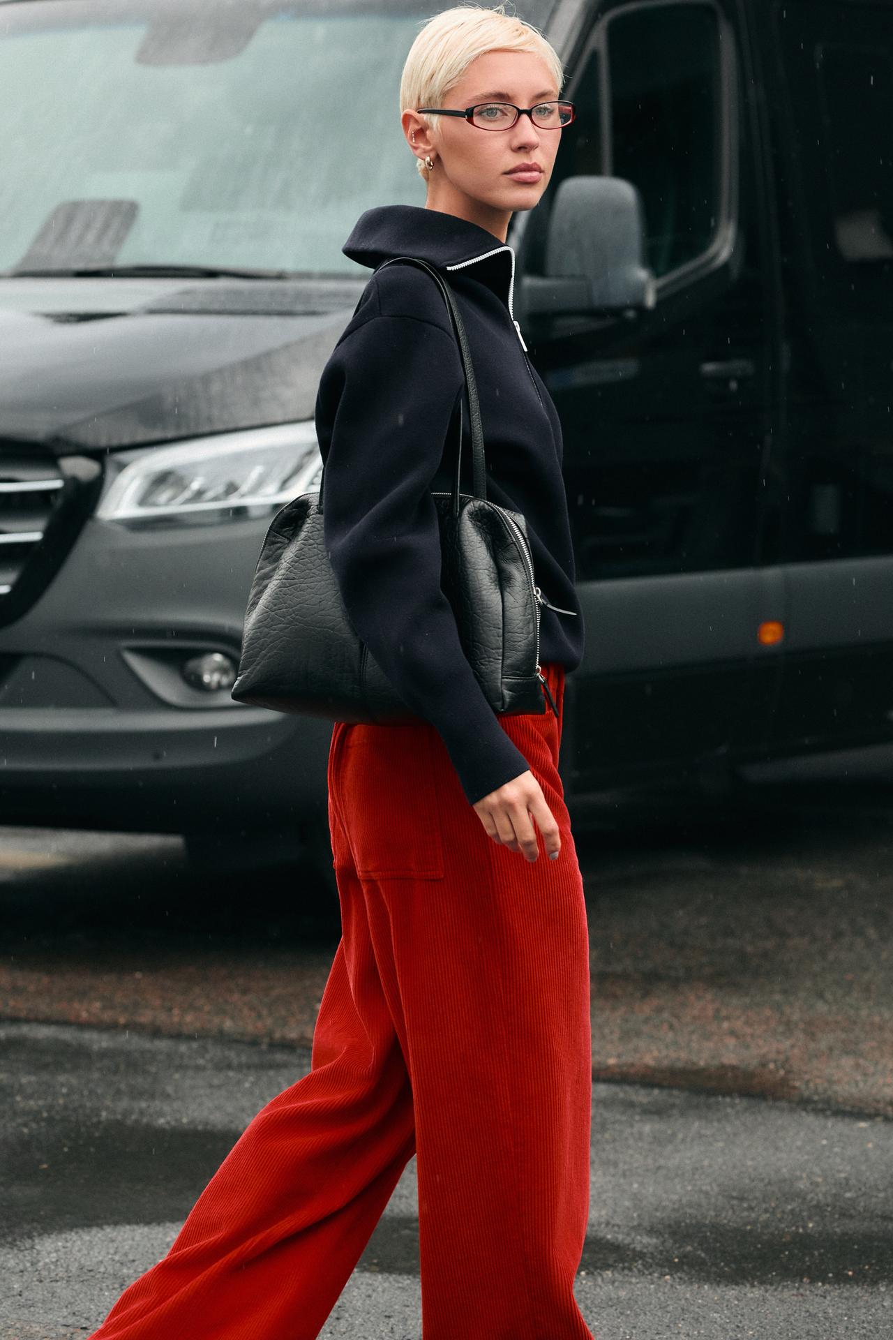 WIDE-LEG CORDUROY PANTS — Red
