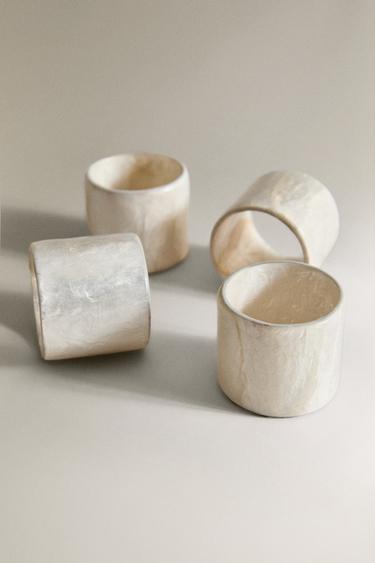 LOT DE ROND DE SERVIETTES EN NACRE (LOT DE 4) - Beige clair de Zara - Image 1