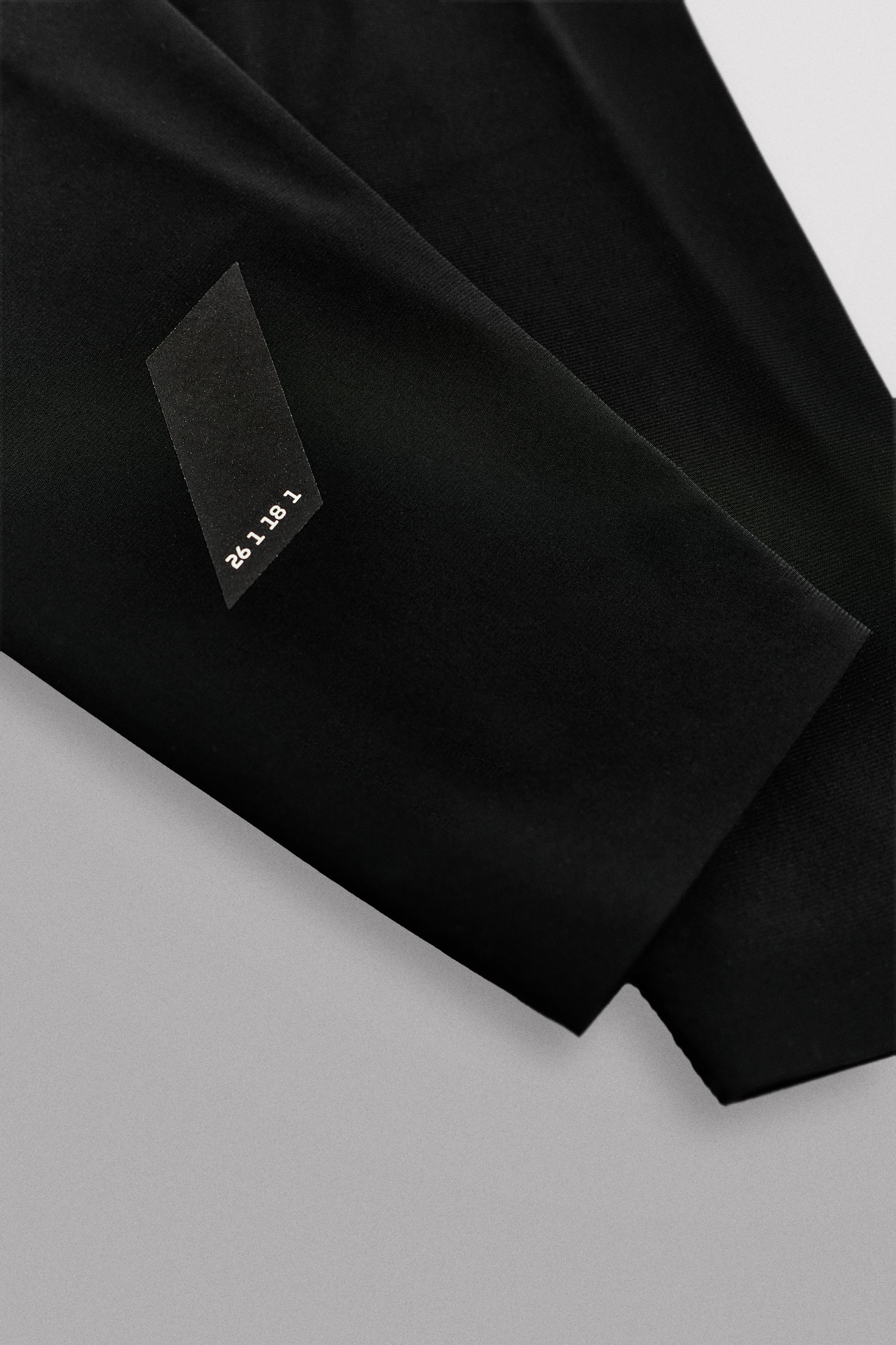 新品　ヘンネ　HAENGNAE LOGO ARM SLEEVE 新品 ヘンネ HAENGNAE LOGO ARM SLEEVE