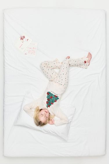 6-14 AÑOS/ PIJAMA ESTAMPADO ÁRBOL LACITOS VELVET - Crudo de Zara