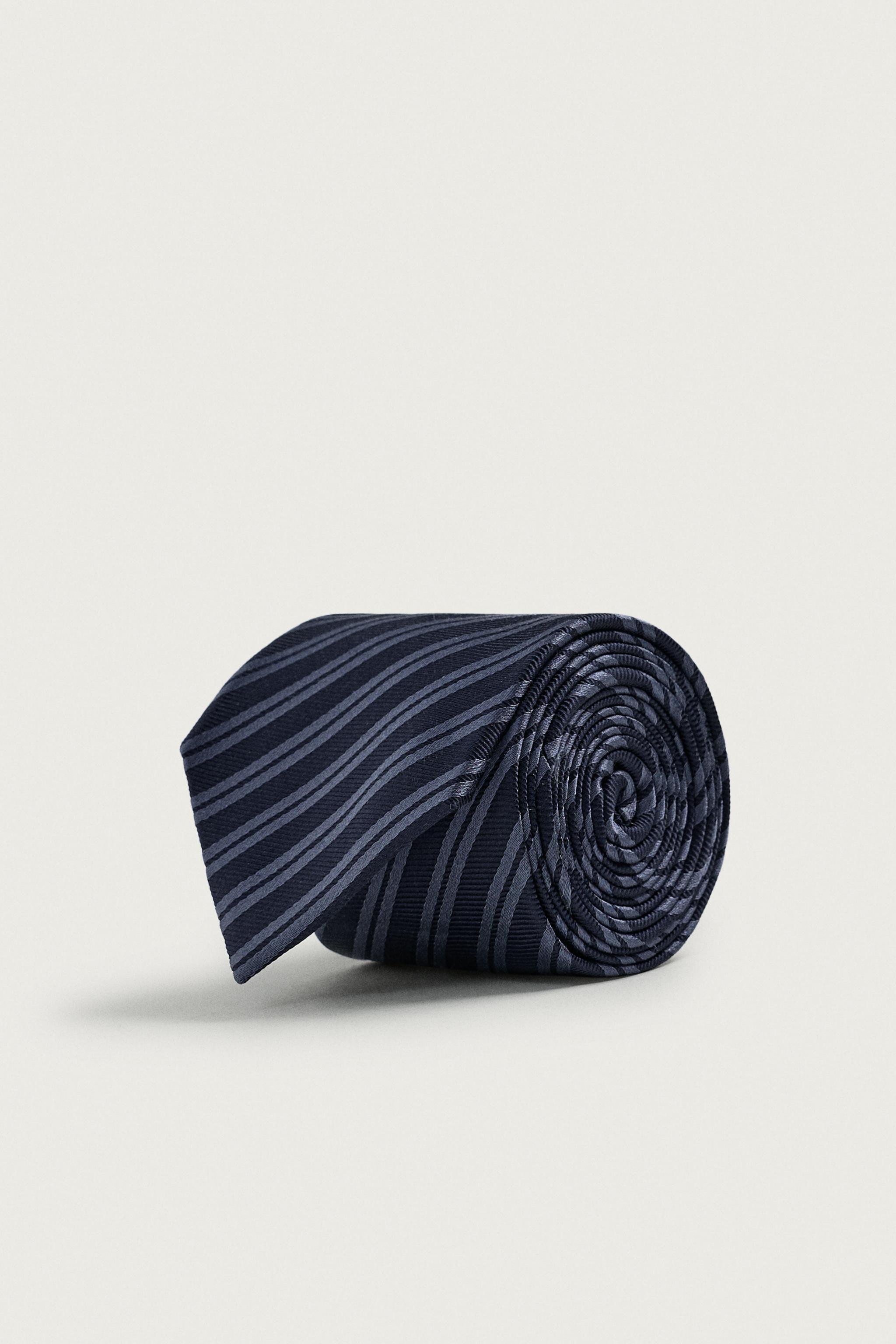 100% SILK STRIPED TIE — Navy blue
