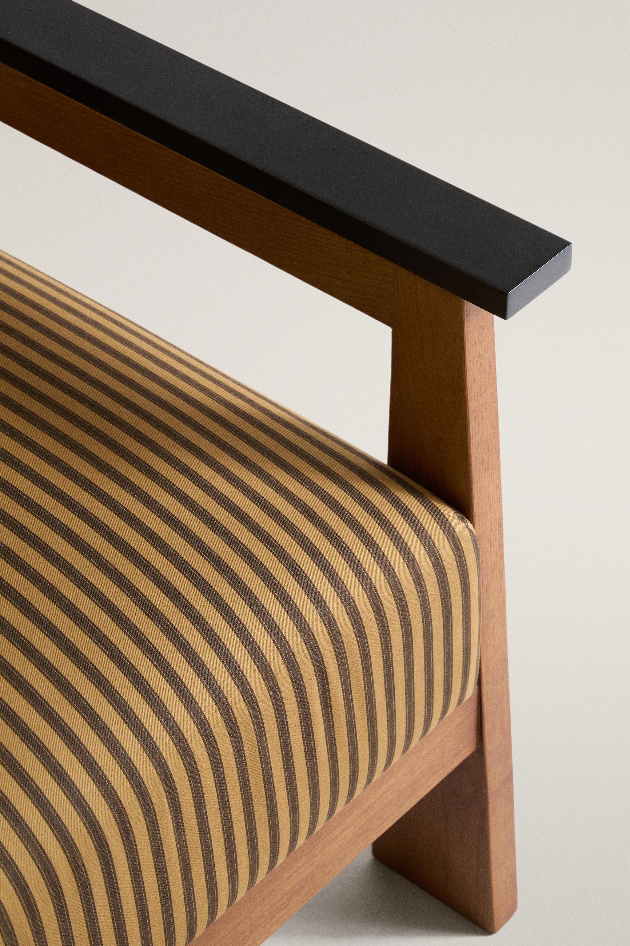 FAUTEUIL EN FRÊNE À RAYURES