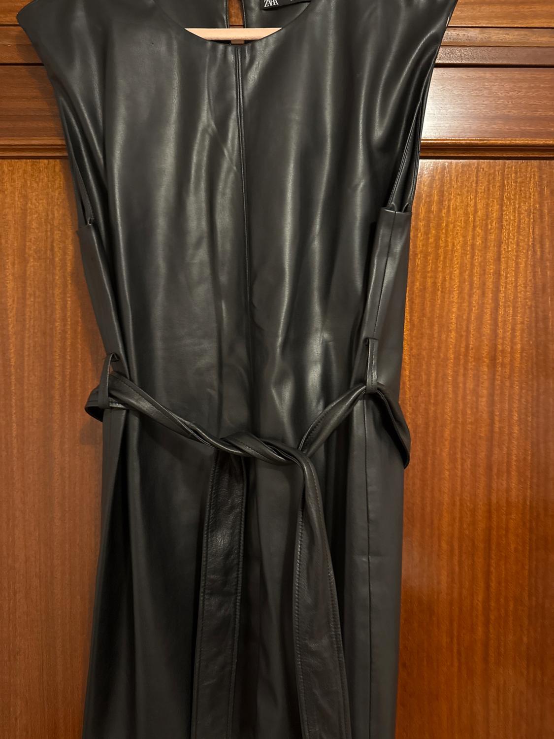 FAUX LEATHER BELTED DRESS - Image 3