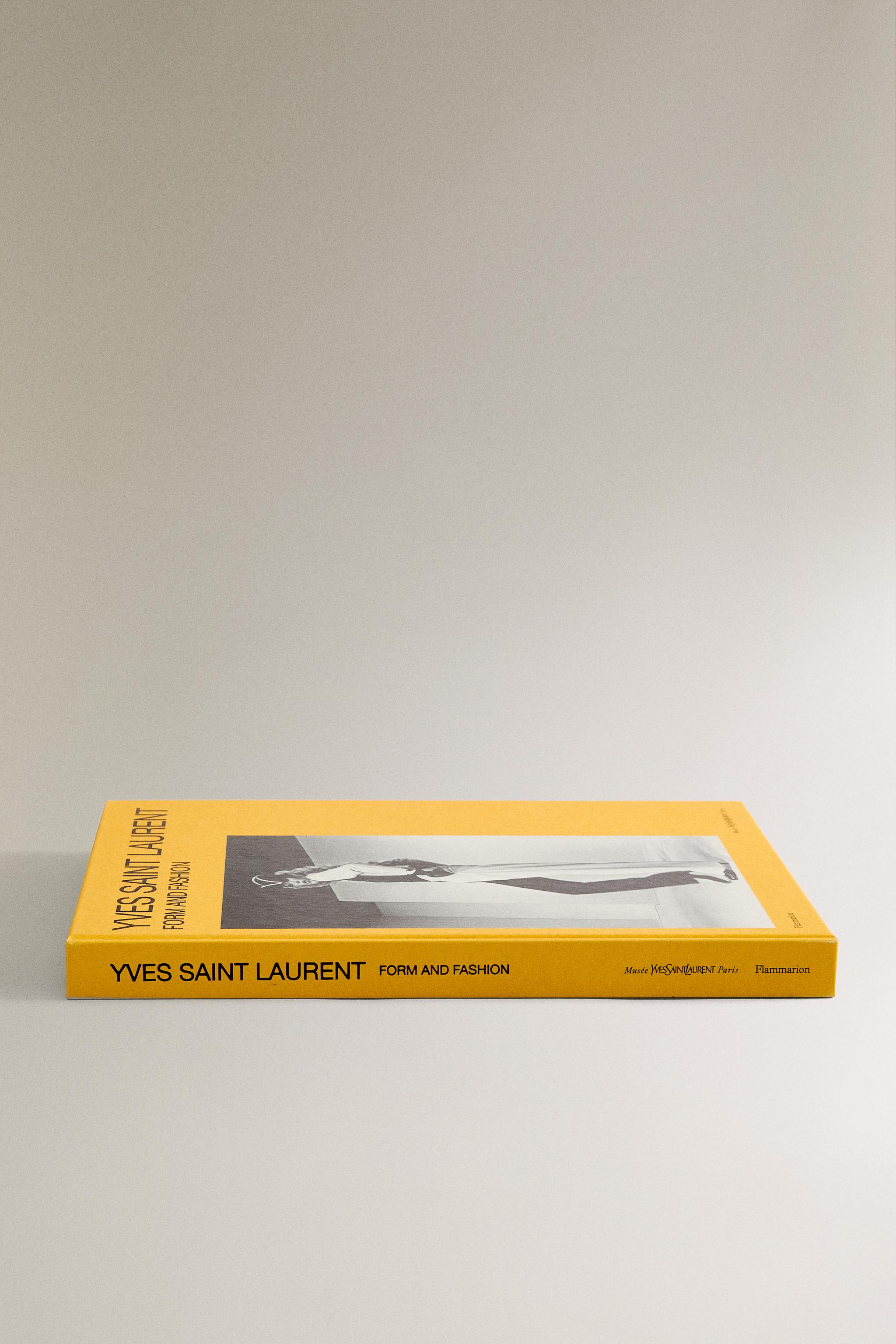 洋書 Yves Saint Laurent The UniverseofFashion Yves Saint Laurent (The Universe of Fashion): Pierre Bergé