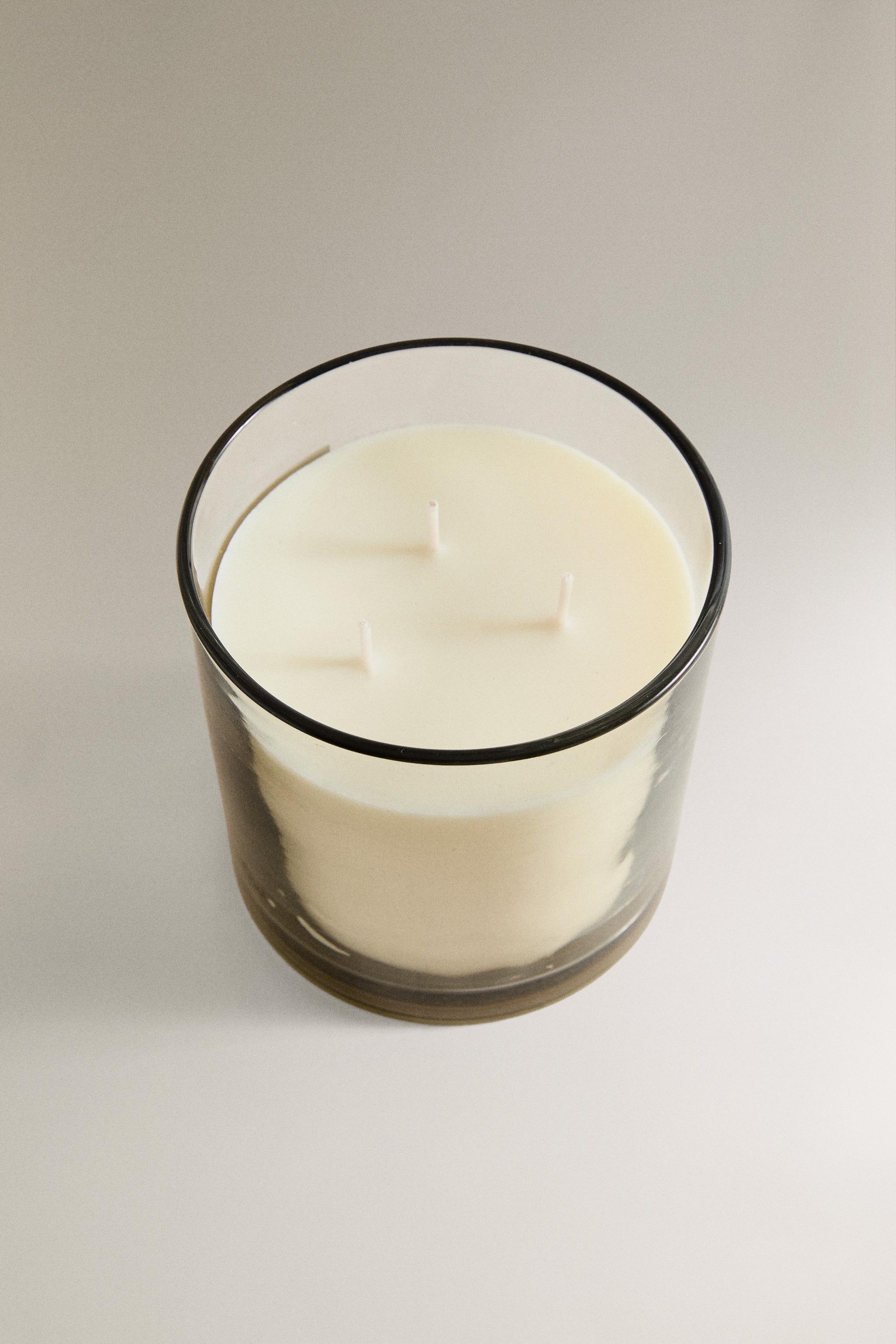 (620 G) LEMON BERGAMOT SCENTED CANDLE — white