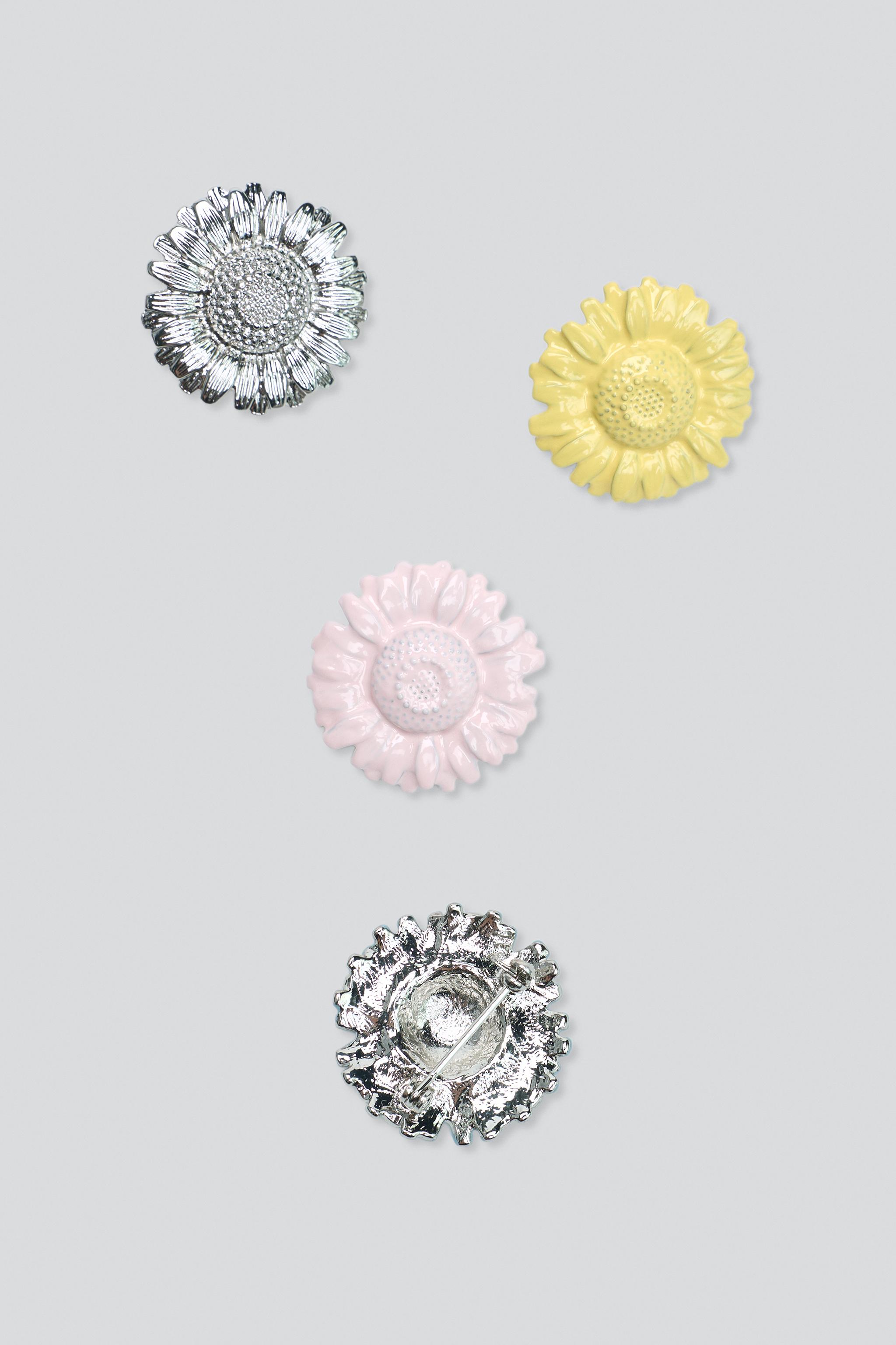 4-PACK OF MIXED FLOWER BROOCHES