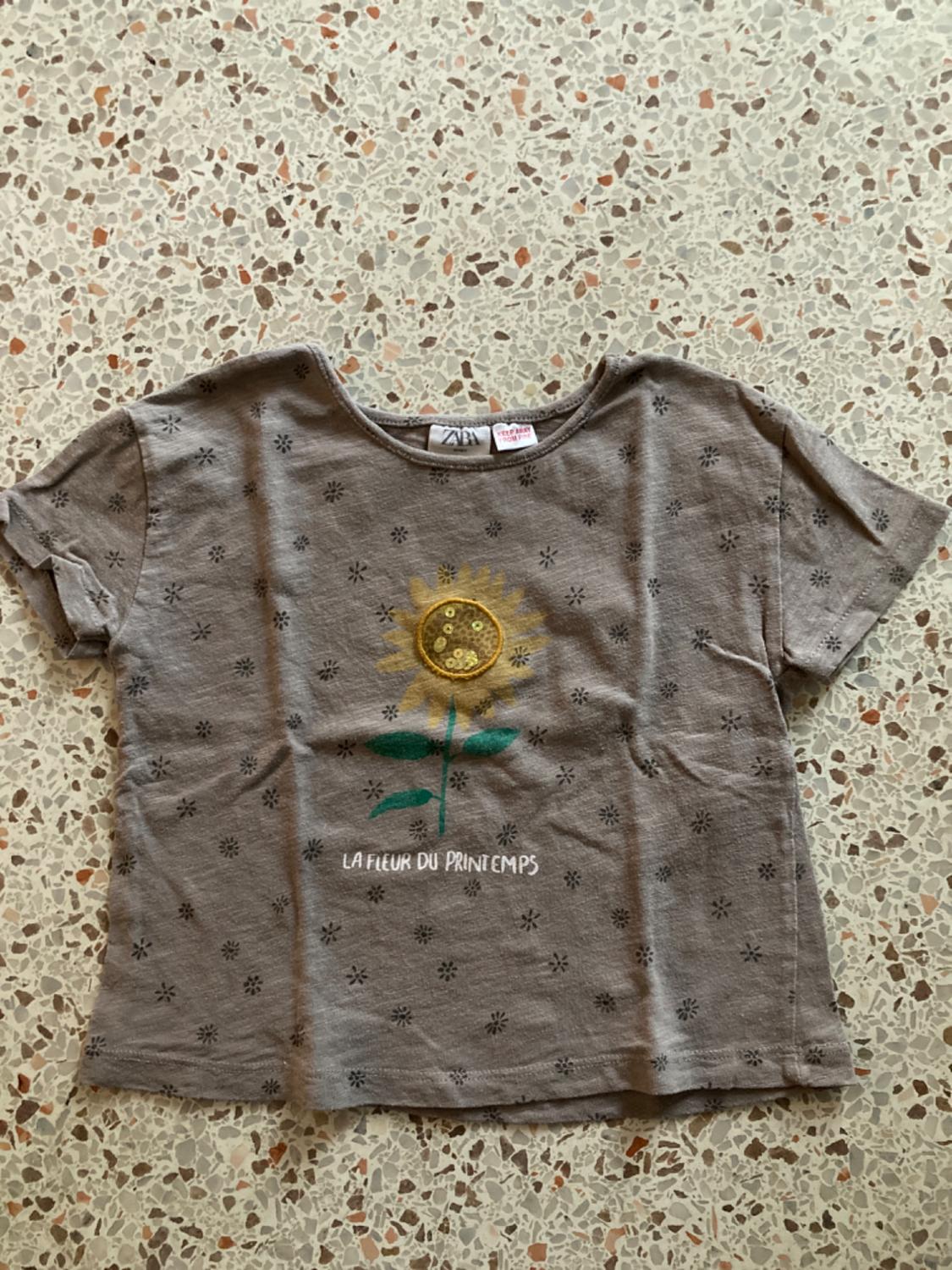 CAMISETA MARGARITA LENTEJUELAS