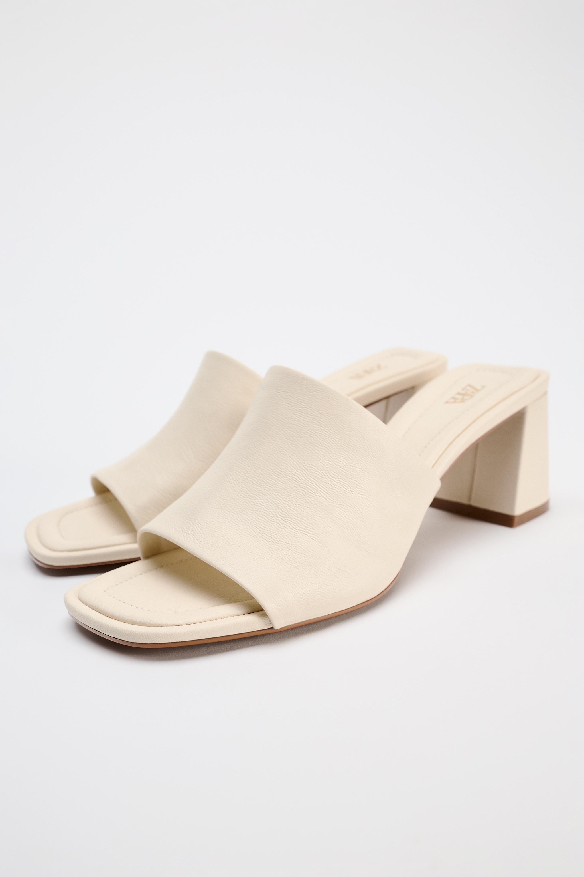 LEATHER MULES WITH BLOCK HEEL