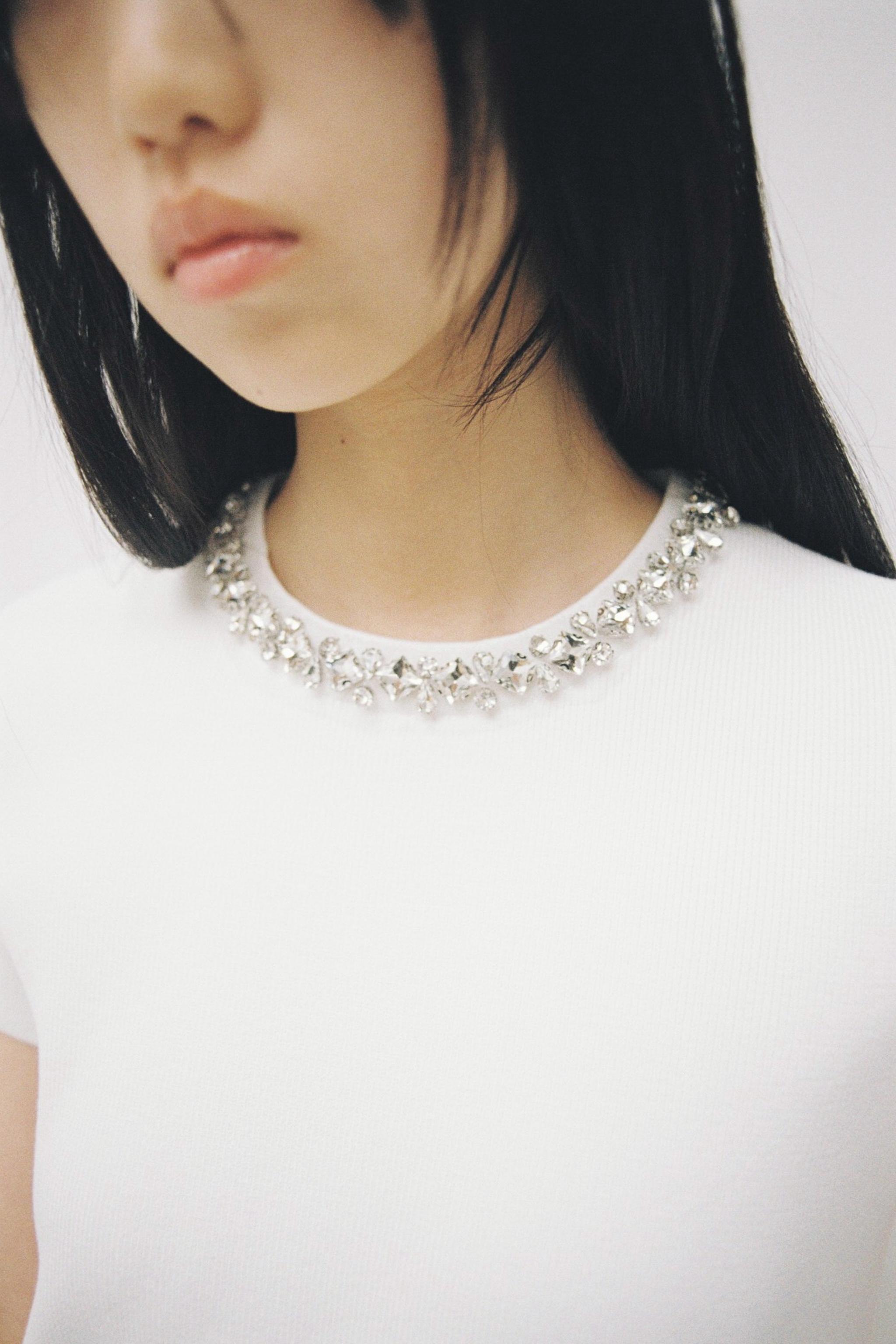 プレーンニット ジュエル ミニワンピース - ホワイト | ZARA