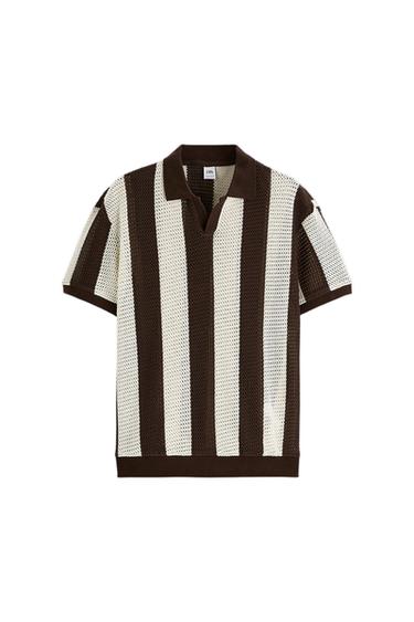 Knitted polo shirt with brown and white vertical stripes, classic collar and short sleeves. Visible label on the collar.