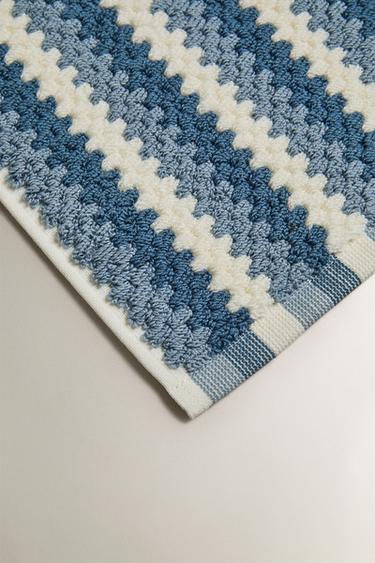 TAPIS DE BAIN JACQUARD GÉOMÉTRIQUE - Bleus de Zara - Image 1