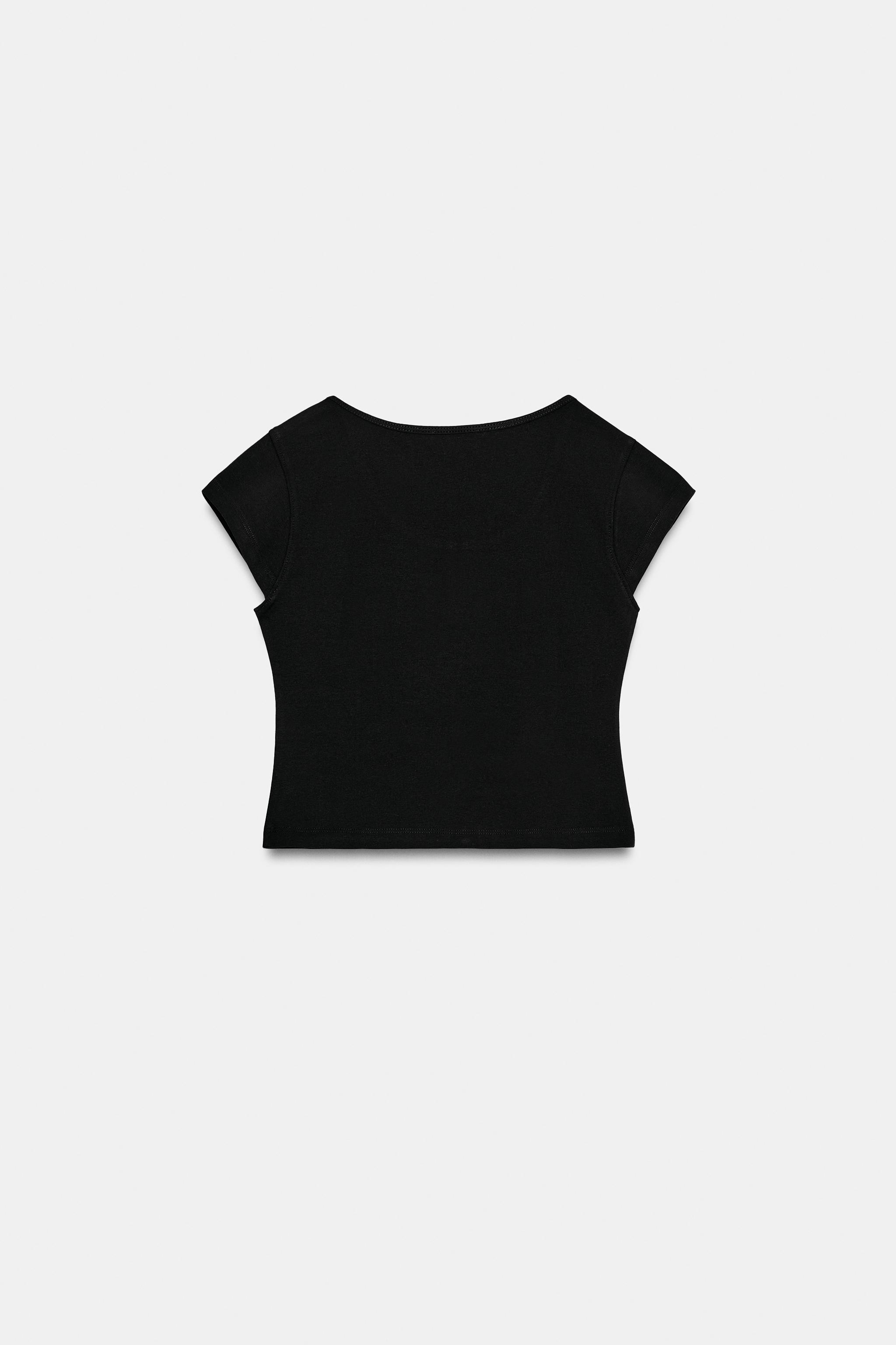 OPENING DETAIL CROP TOP