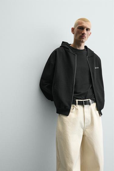 SWEAT CROPPED À CAPUCHE ET INSCRIPTIONS IMPRIMÉES - Noir de Zara - Image 5
