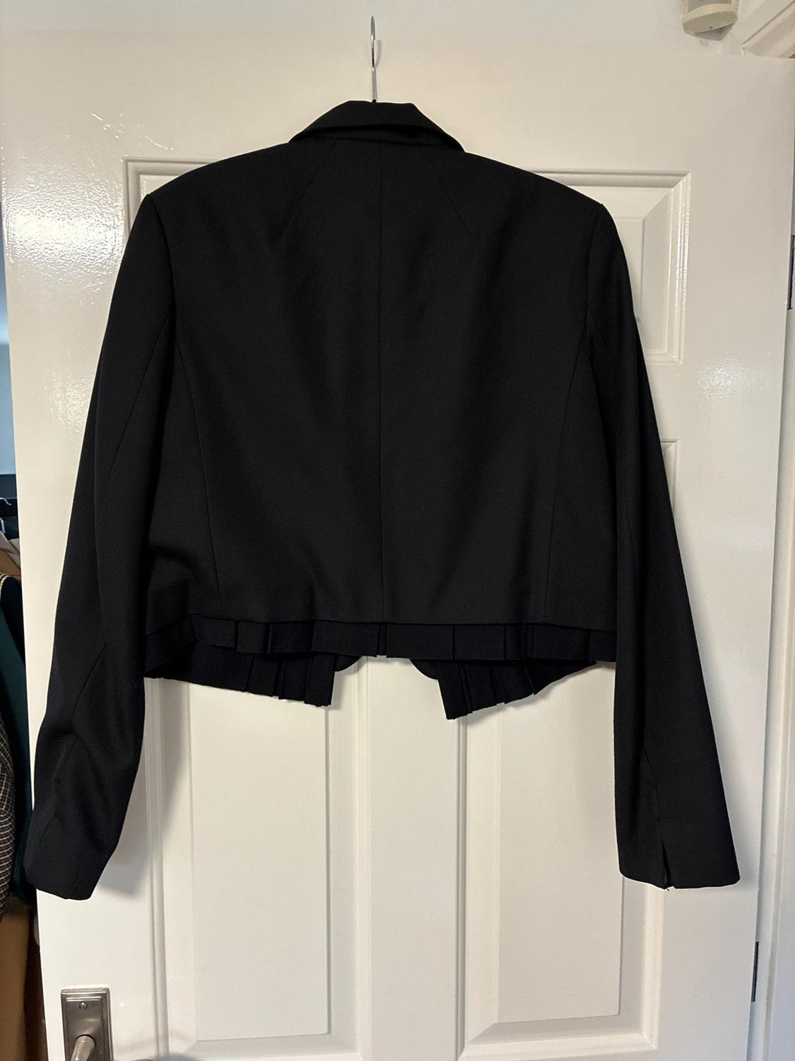 BOX PLEAT SHORT BLAZER - LIMITED EDITION - Image 3