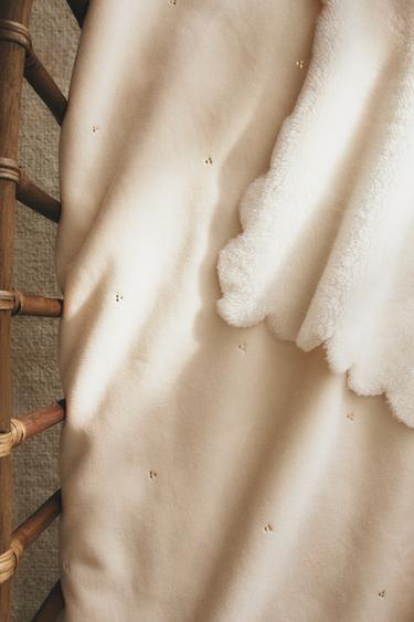 SHINY EMBROIDERED FLEECE BABY BLANKET - Cream by Zara