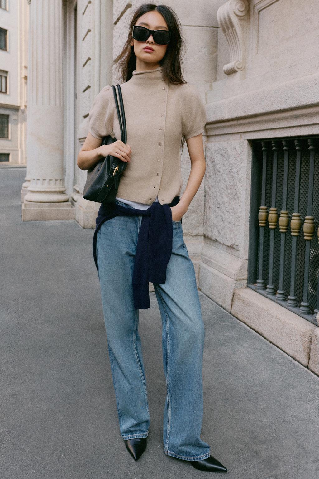 SHORT SLEEVE KNIT WRAP TOP