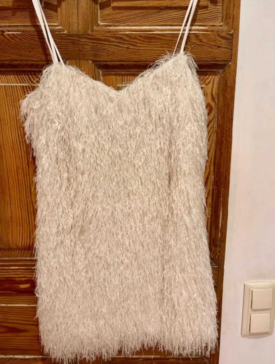 VESTIDO BLANCO CON FLECOS - Image 3