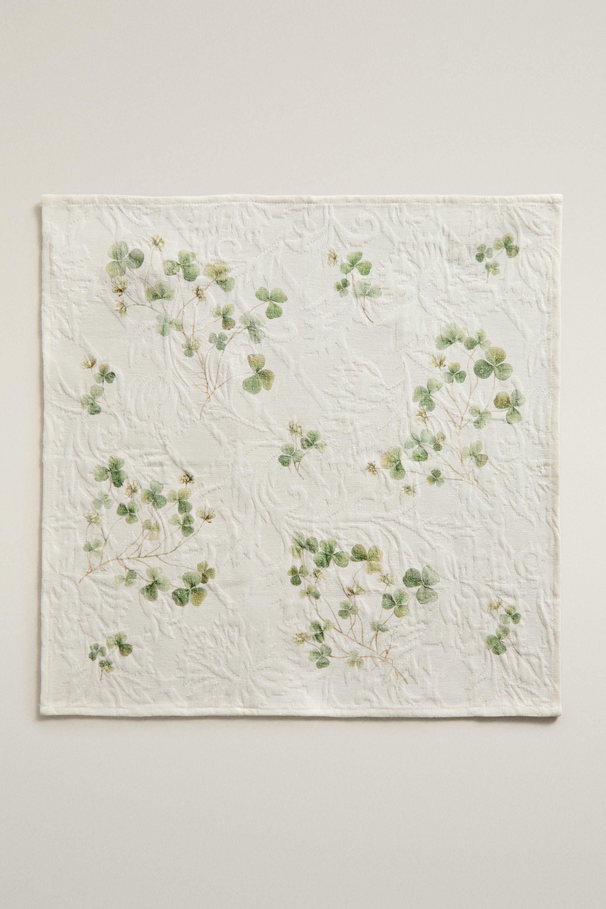LOT DE SERVIETTES JACQUARD IMPRIMÉ TRÈFLE (LOT DE 2)