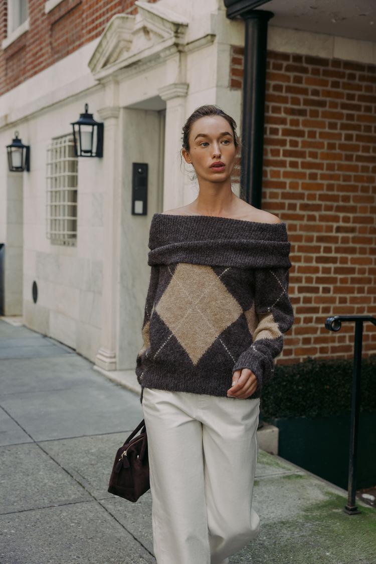 ARGYLE OFF-THE-SHOULDER KNIT SWEATER