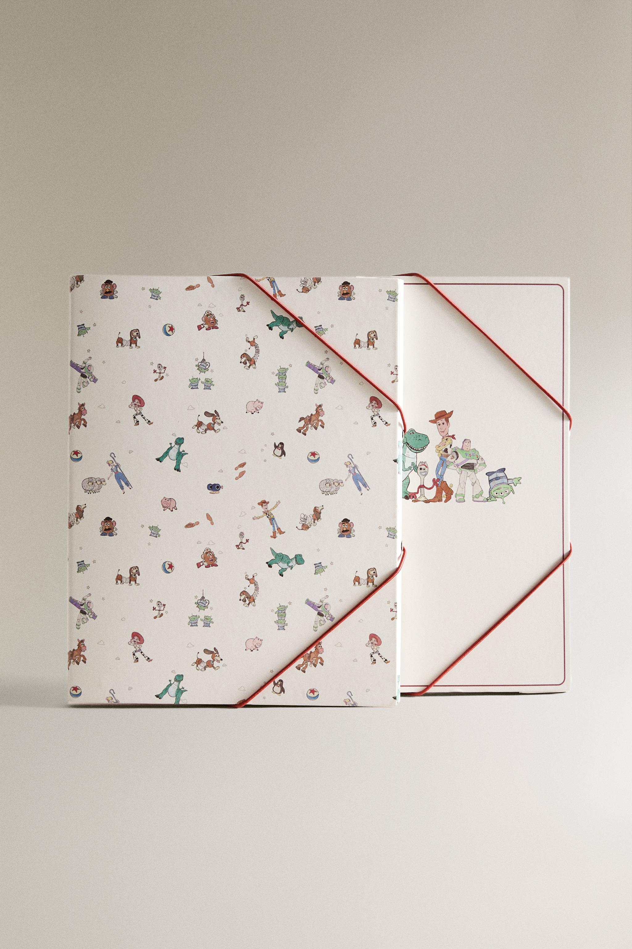 SET OF CHILDREN’S TOY STORY ©DISNEY/PIXAR FOLDERS (SET OF 2)